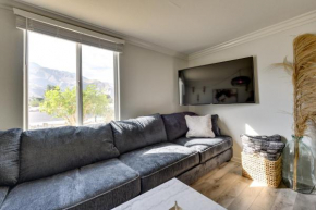 Palm Springs Condo Rental with Pool and Hot Tub Access